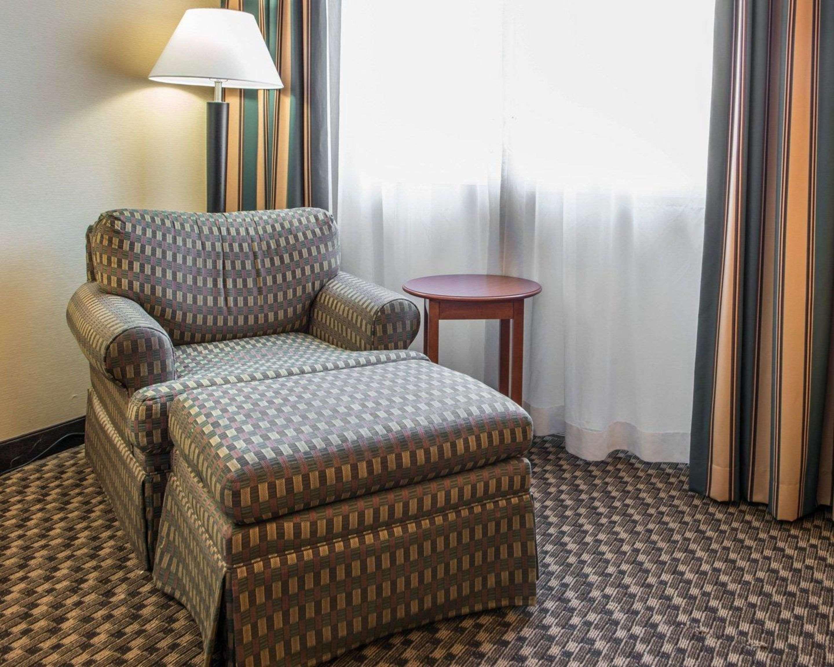 Mainstay Suites Verona Extérieur photo