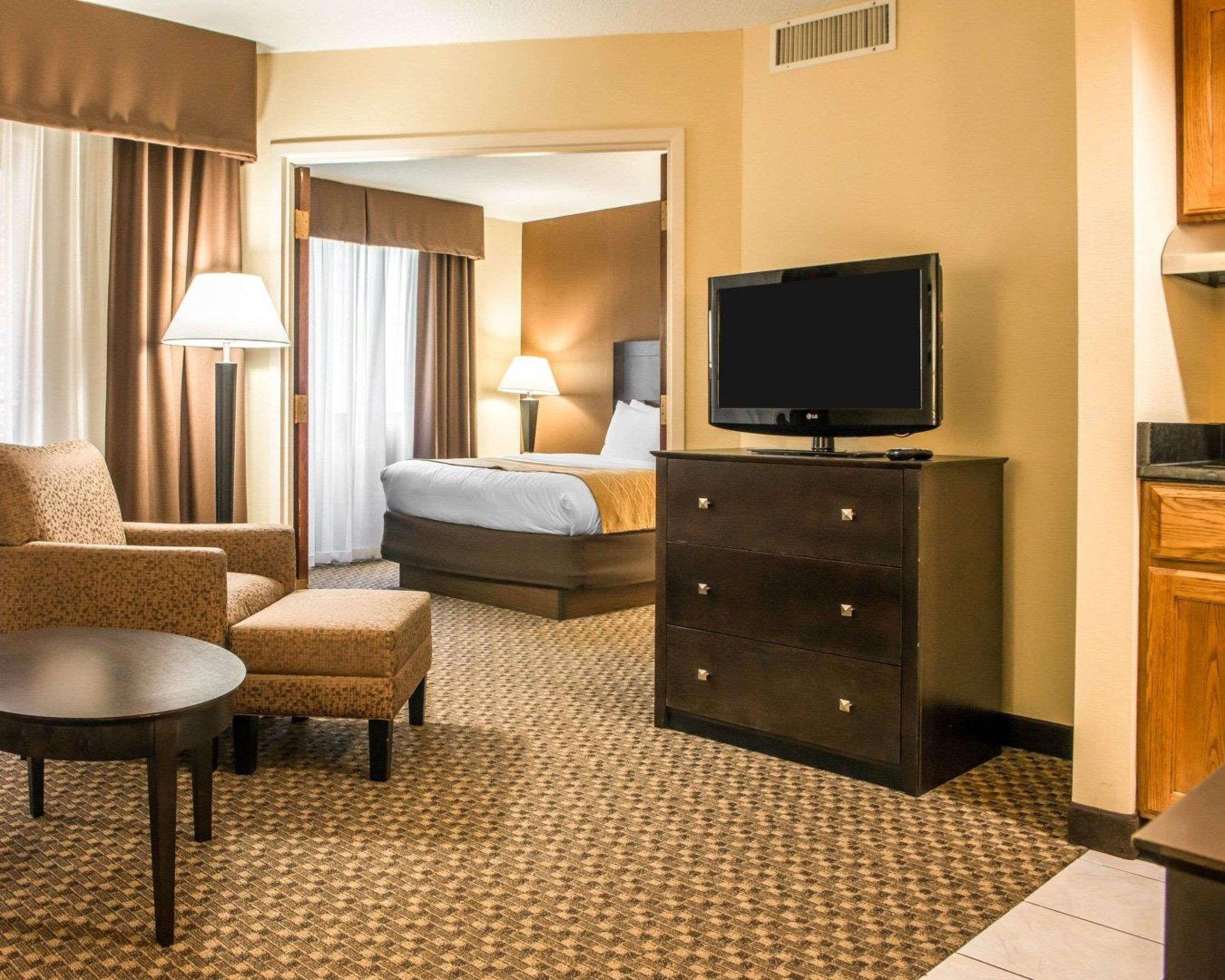 Mainstay Suites Verona Extérieur photo
